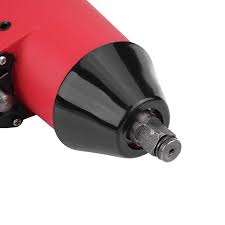 Clé à choc à air avec les douilles kraftmuller